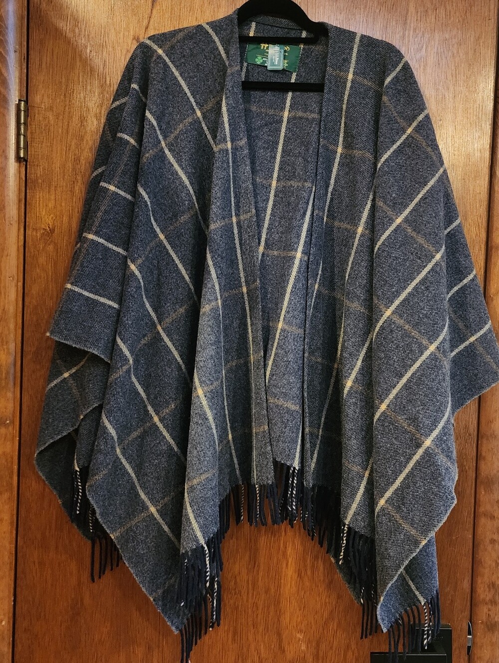 L.L. Bean Woven in Ireland 100% Lambswool Plaid Fringe Shawl Poncho Wrap OS B49